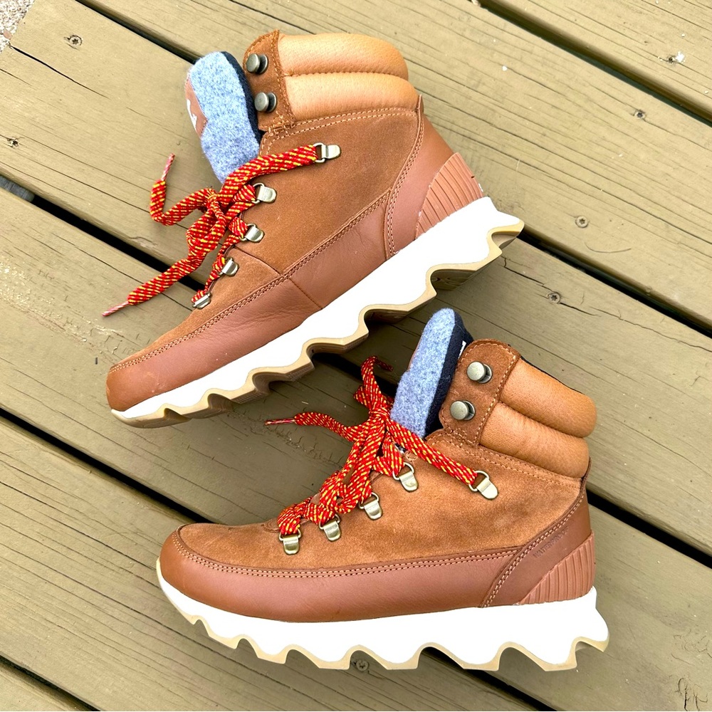 SOREL Kinetic Conquest Boot (size 9)